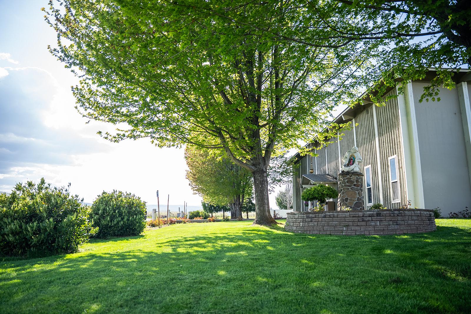 L&A Lawn Care crew team photo